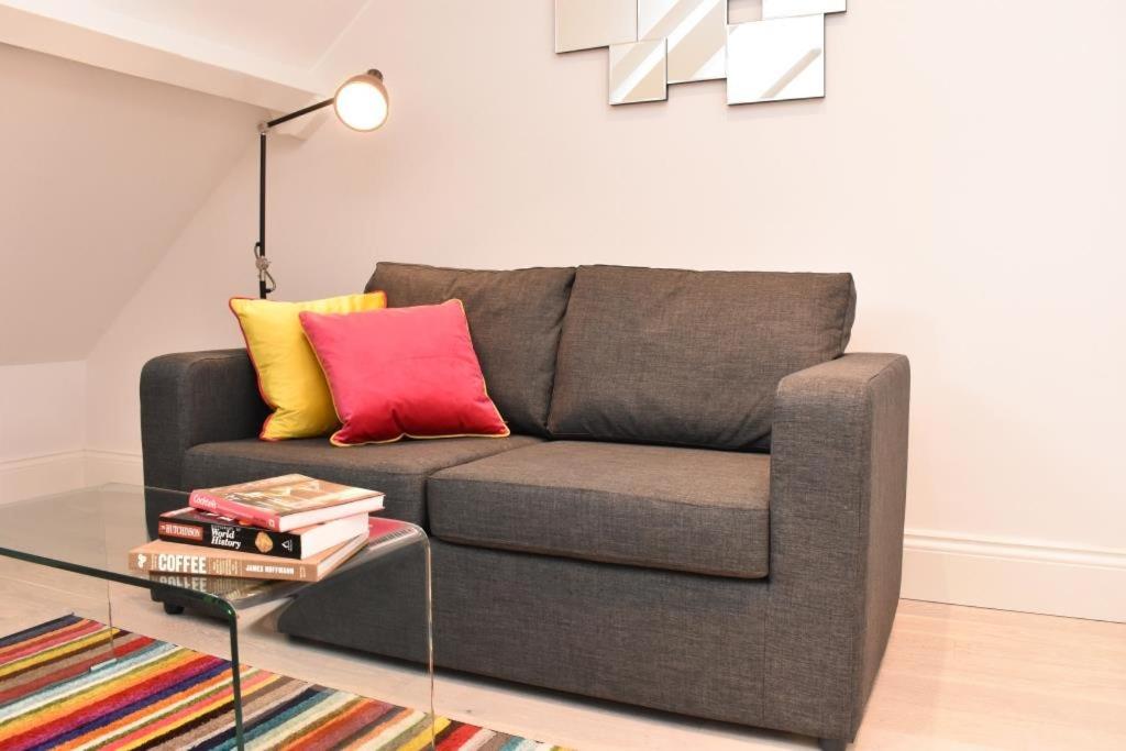Apt 3, Opera House ensuite 4th Floor by Indigo Flats - Housity