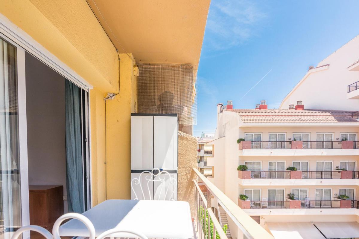 HomeHolidaysRentals Doris - Housity