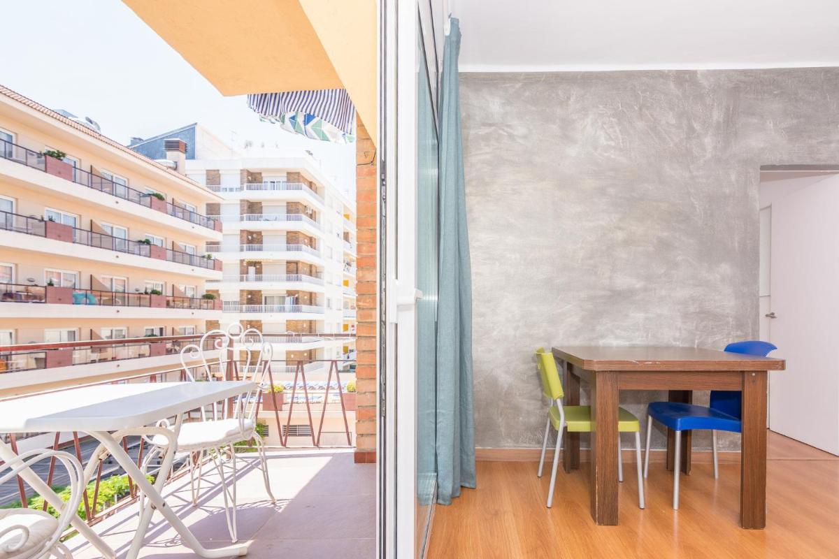 HomeHolidaysRentals Doris - Housity