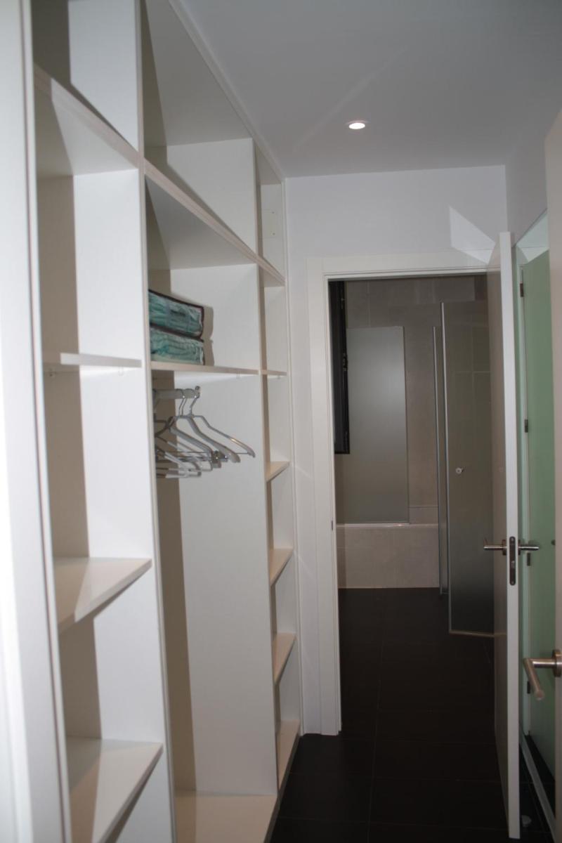 Hostal Tres Campanas - Housity