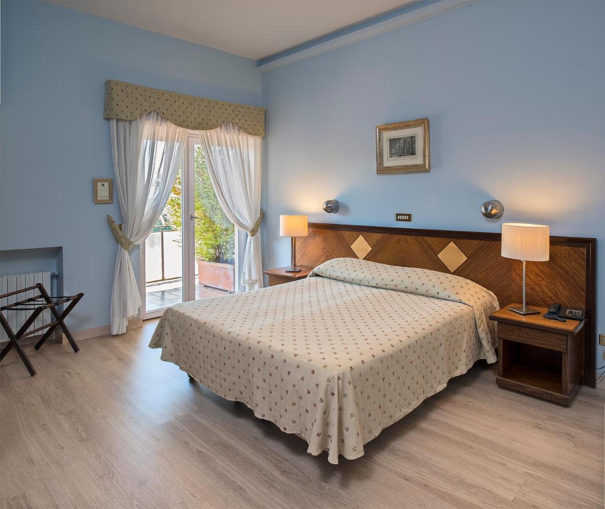 Hotel Cacciani - Housity