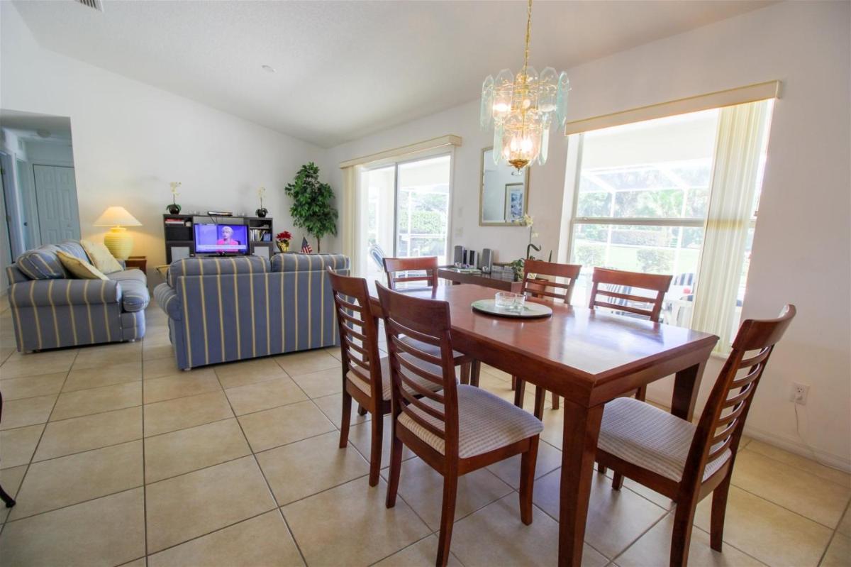 Pool home close to golf and Nature - Comfort - 4 bedroom - Housity