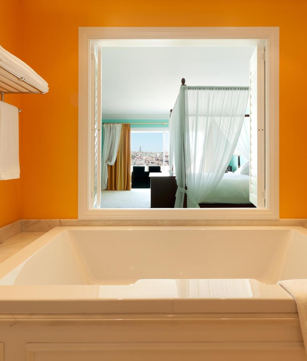 Uma cama ou camas num quarto em The Yeatman