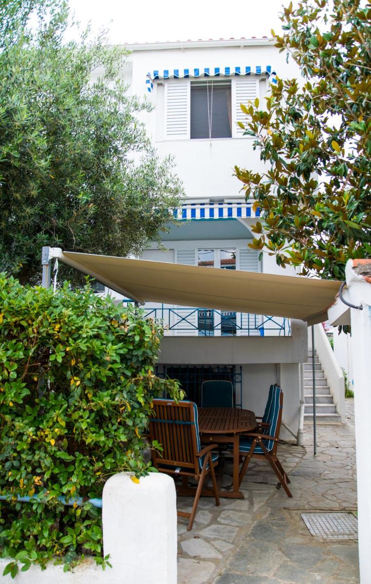 Alexger Gerakini Beach house view - Housity