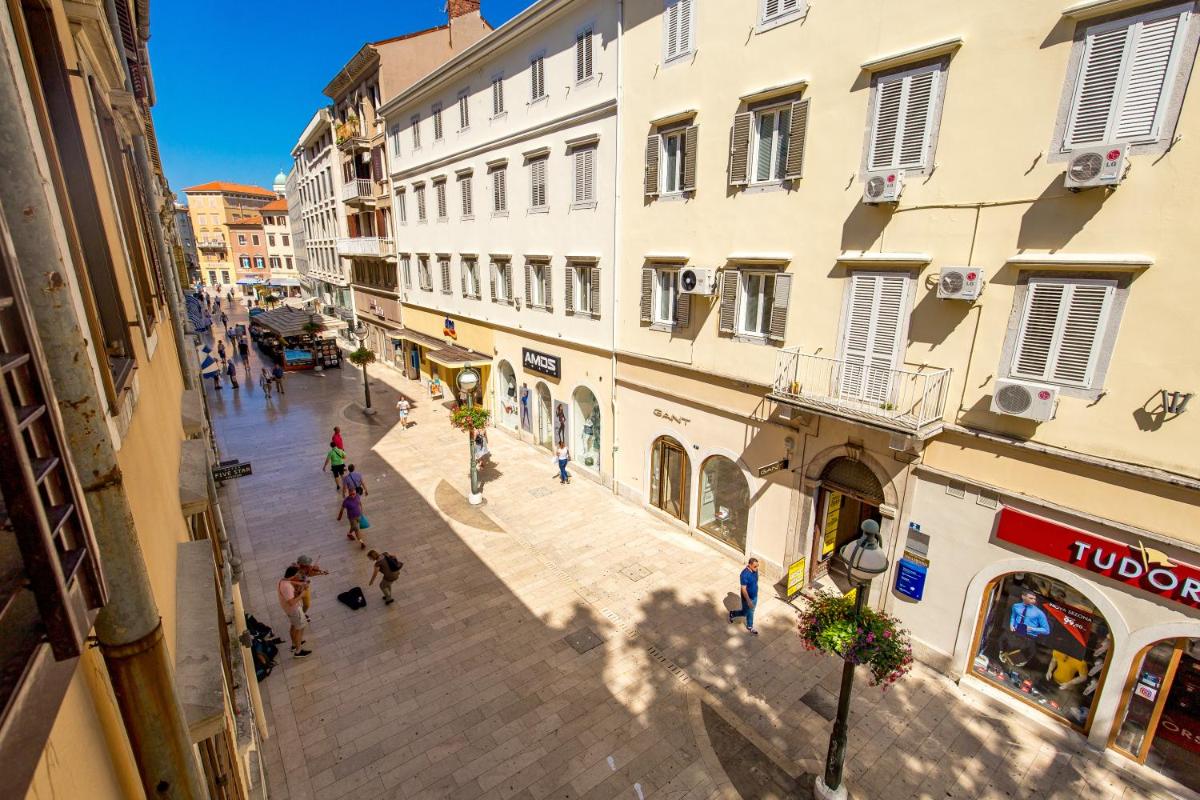 InCenter Korzo Studio Apartments Rijeka - Housity