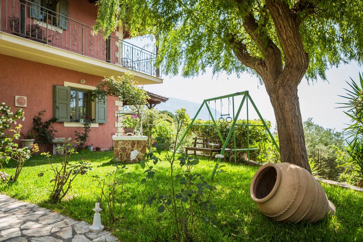 Best Kefalonia villas - charming 3 bedroom villa Gardenia - Housity