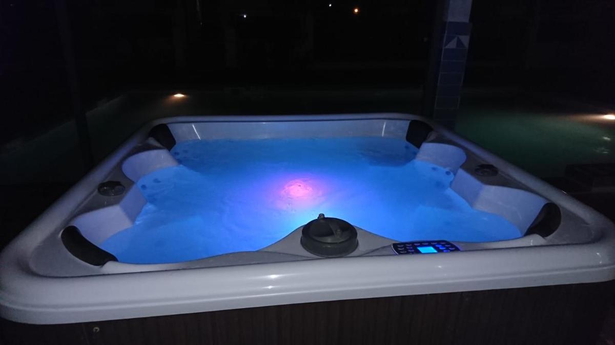 Bungalow Thaï vip jacuzzi interne - Housity