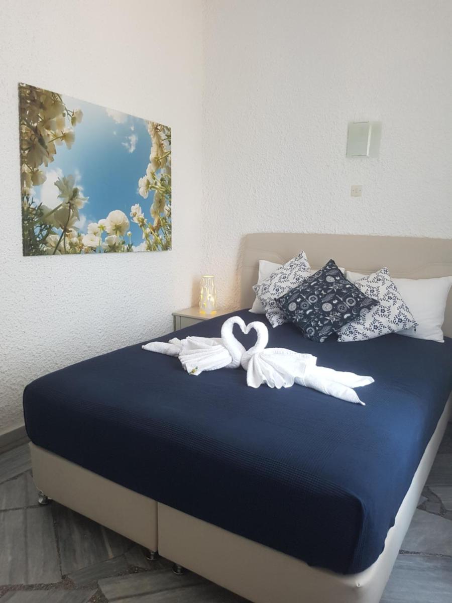Aegialis Studios & Rooms - Housity