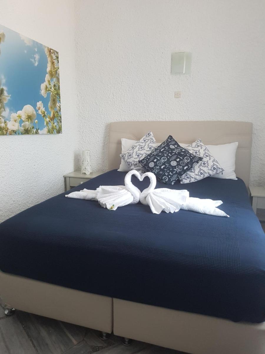 Aegialis Studios & Rooms - Housity