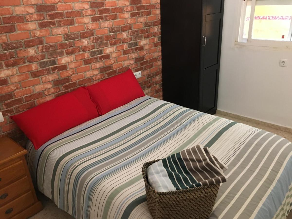 Beach, City & Gibraltar (Shared Apartment) - Housity