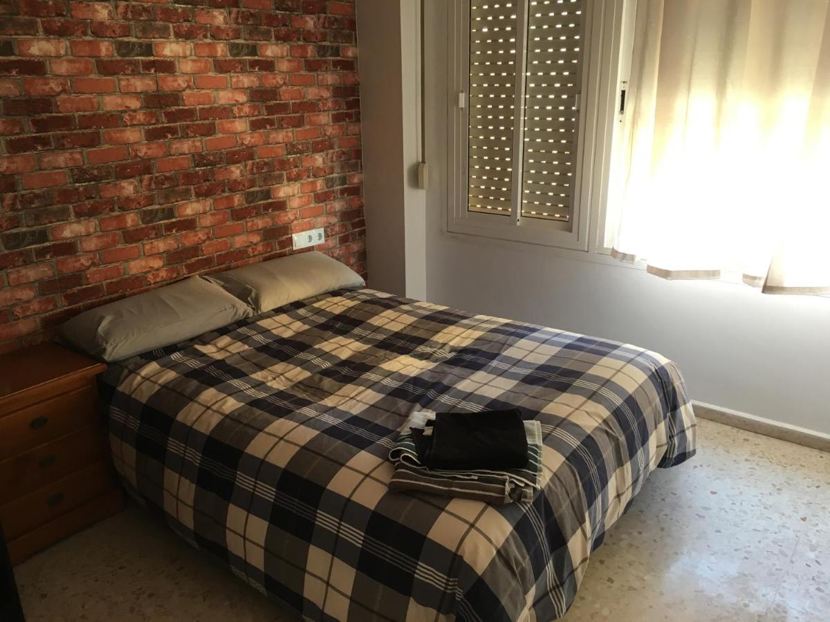 Beach, City & Gibraltar (Shared Apartment) - Housity