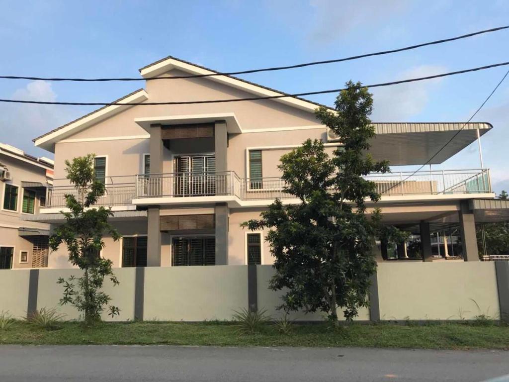 Family Homestay - Hizvo