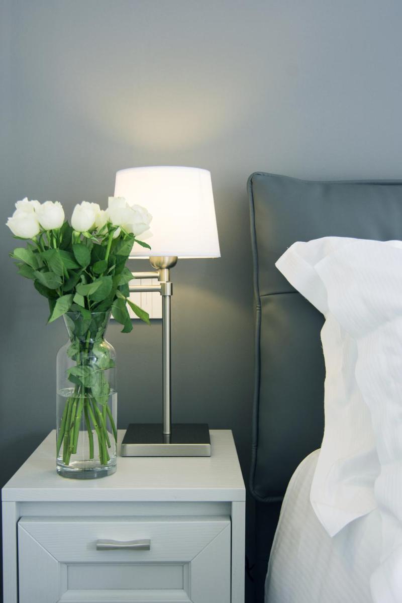 LA QUADRA SUITES - Central Apartments in Iseo - Housity