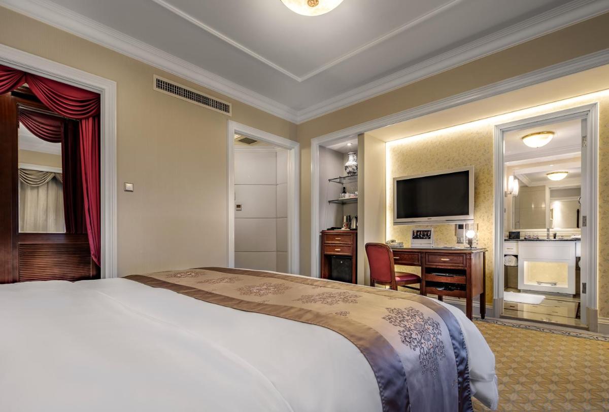 Green Lake Hotel - Housity