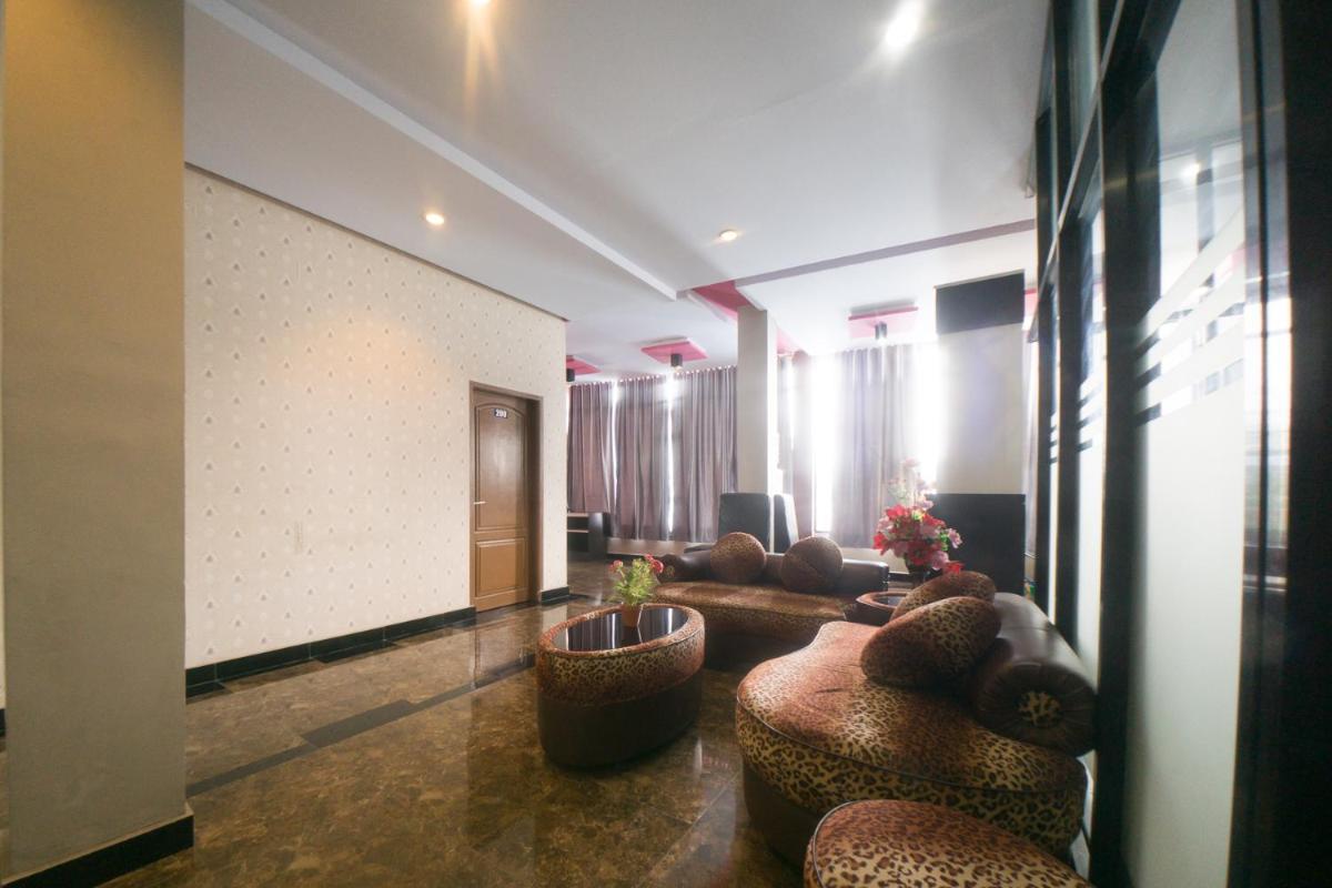 RedDoorz near TVRI Gorontalo - Housity