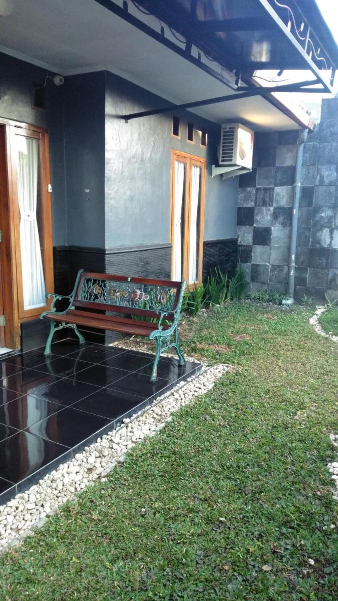 Endah Homestay Syariah - Housity