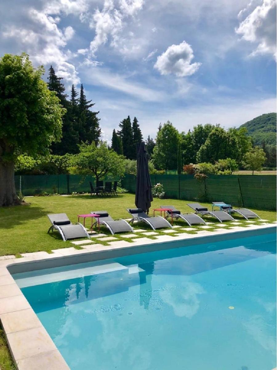 Chez Elles - Housity
