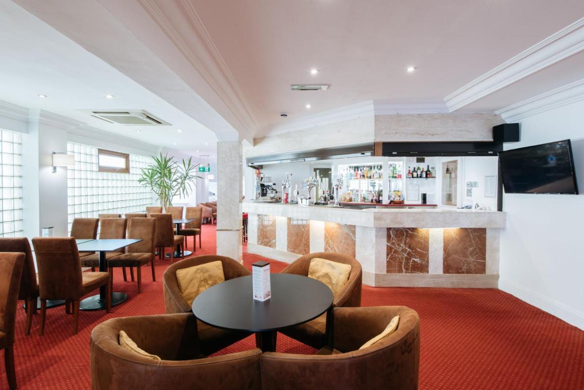 The Queens Hotel - Housity