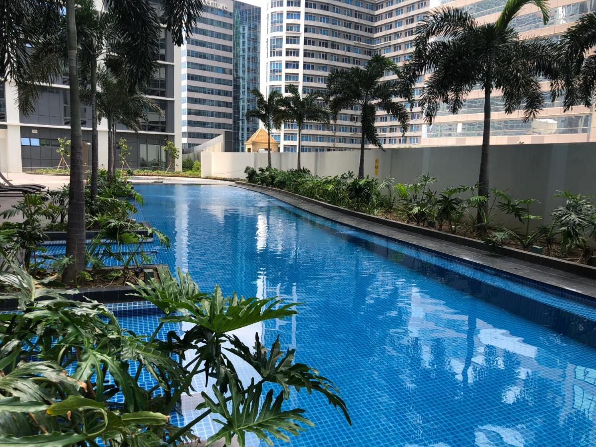 37Z One Eastwood Avenue - Housity