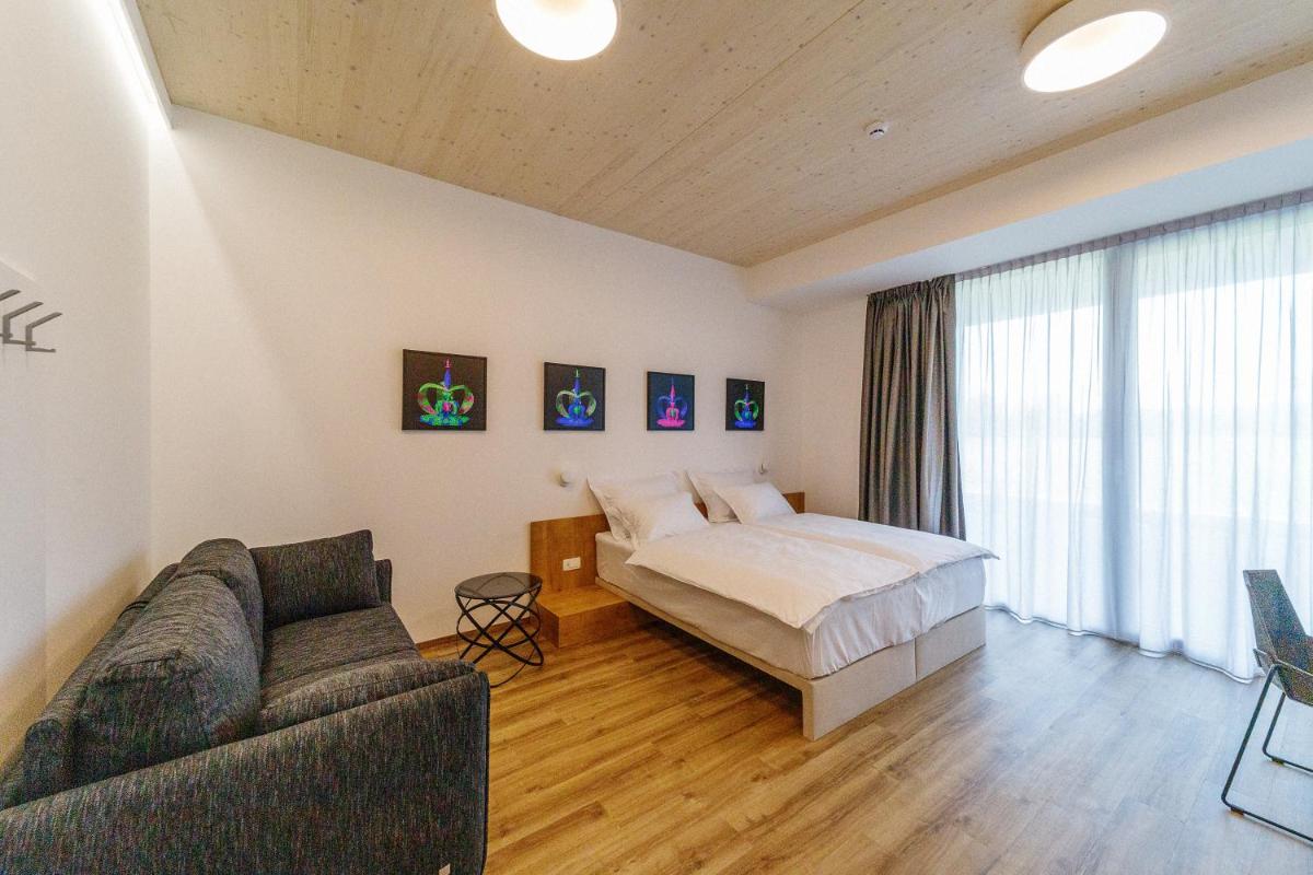 WUD hotel - Housity