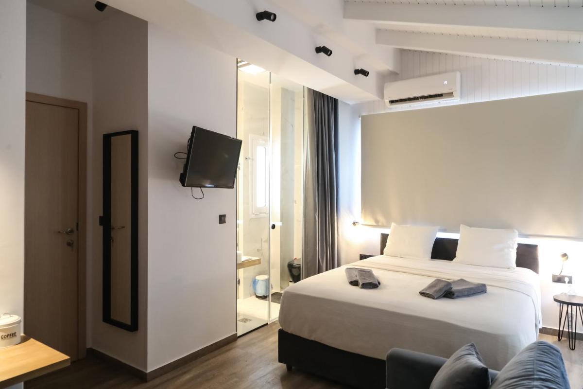 Triple A - Acropolis View in the City Center - FREE Parking! - Housity