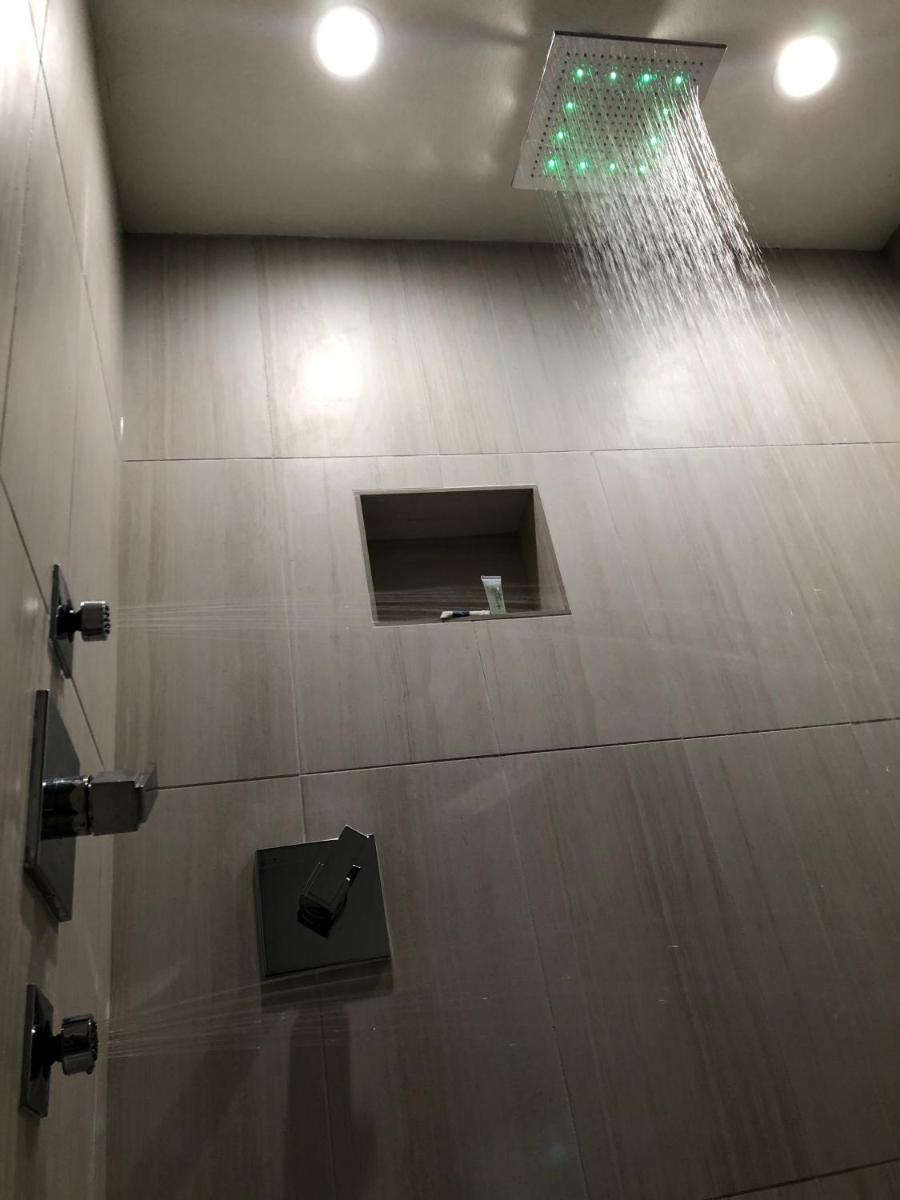 Crystal Inn Downtown - Housity