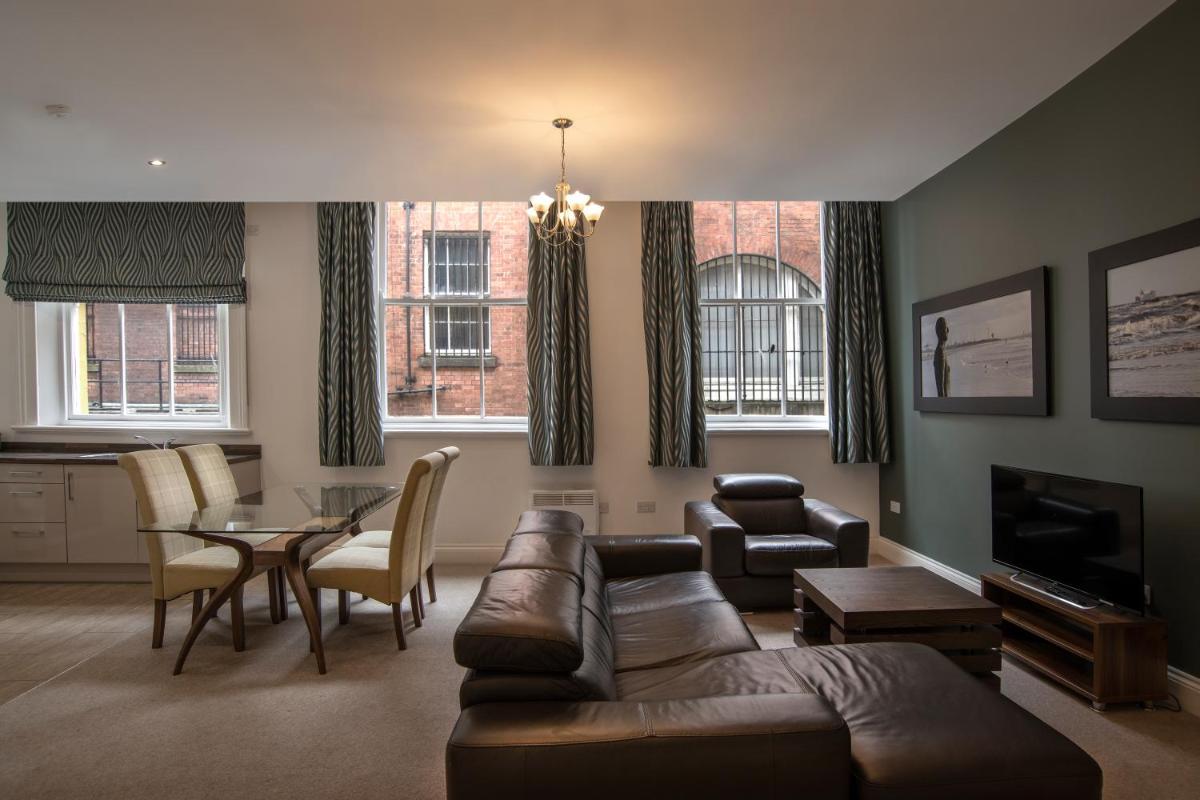 The Castle Collection - 25 Castle Street - Housity
