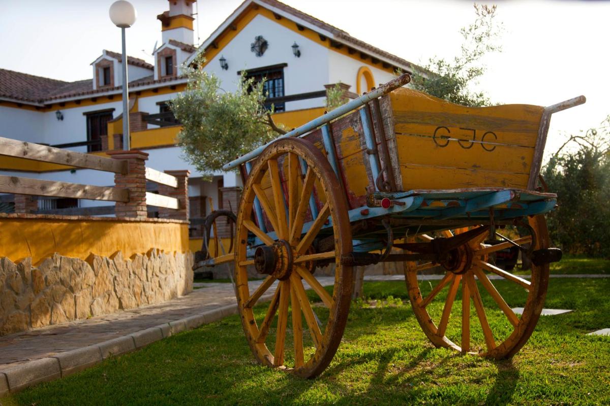 Hostal Los Pinos - Housity