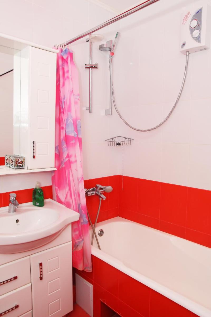 Suitetrails - Apartments naDobu on Poznyaki - Kiev
