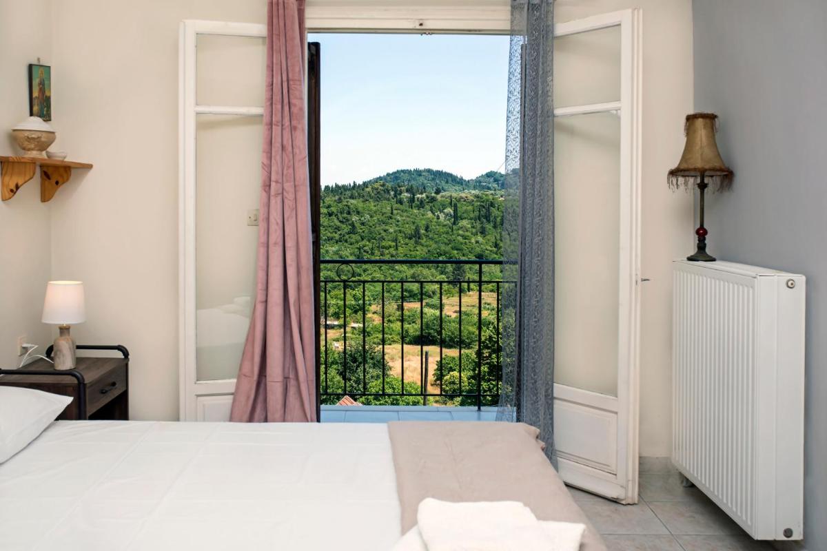 Luxury Skyline Apartment - Housity
