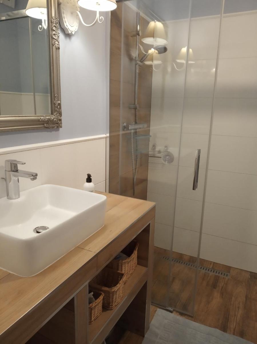 Przytulny apartament blisko Motławy i Neptuna z miejscem w garażu gratis - Hizvo