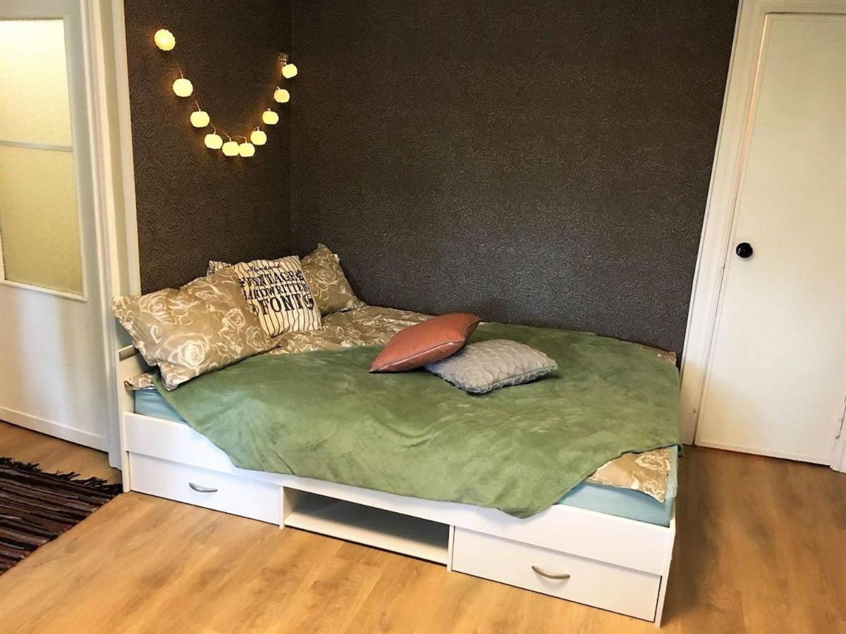 Sunny apartment, 7 min with tram to the Old Town - Housity