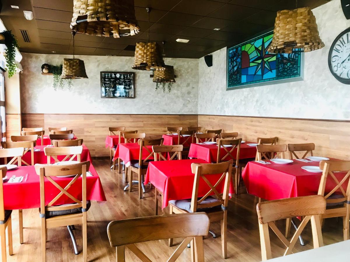 Hotel Varadoiro - Housity