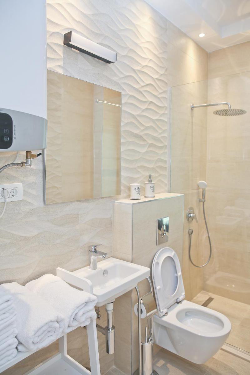 Apartments Boka Blue Dobrota Kotor - Hizvo