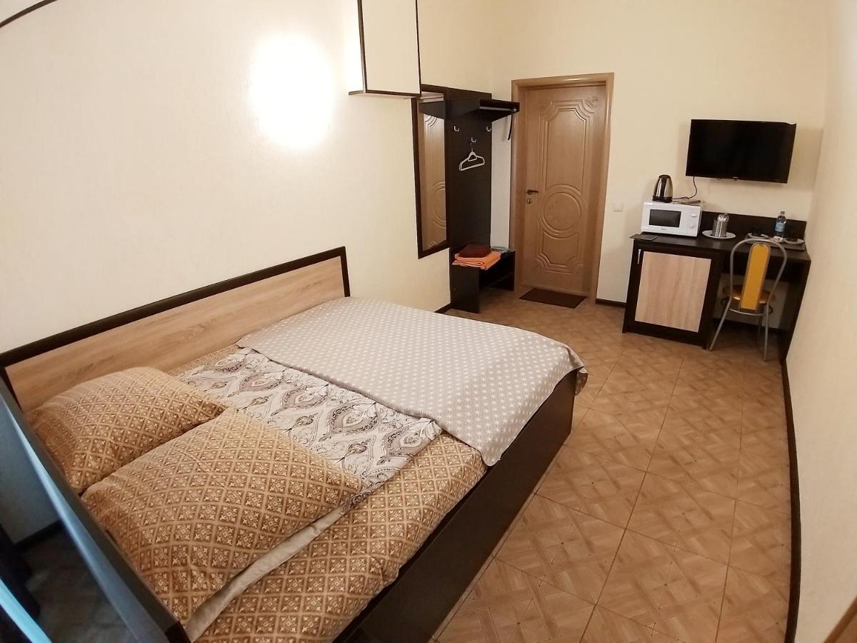 Sitara Hotel - Housity