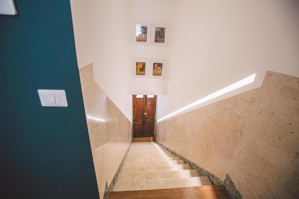 Suites of the Royal Council - Housity