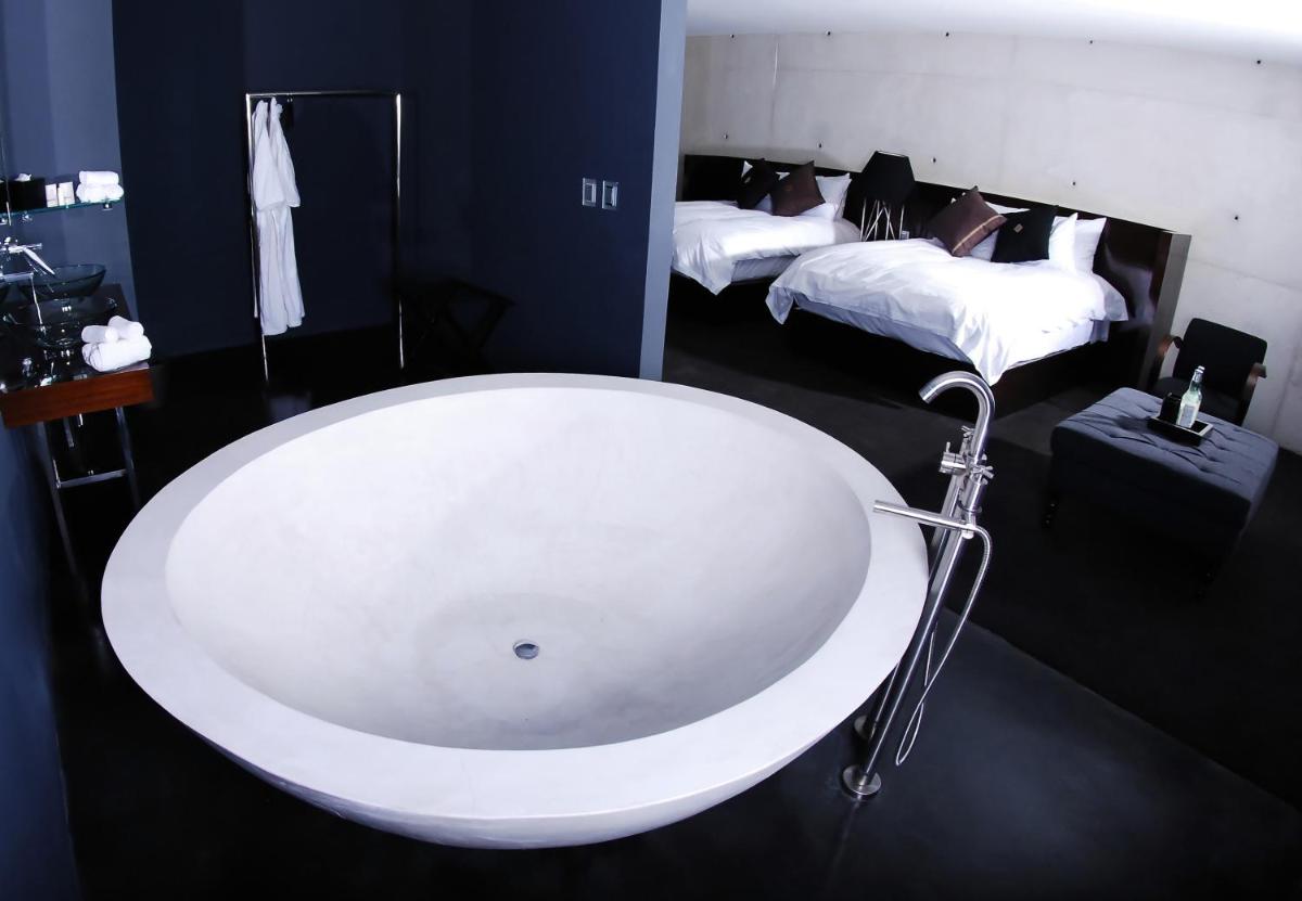 Suitetrails - Demetria Hotel