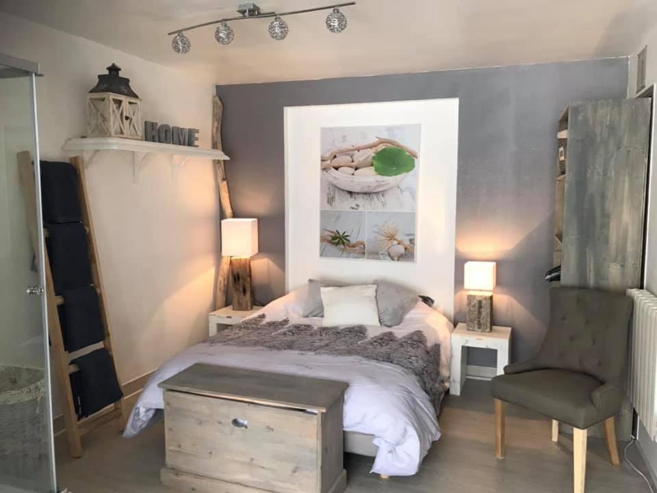 Comme à La Maison - Housity