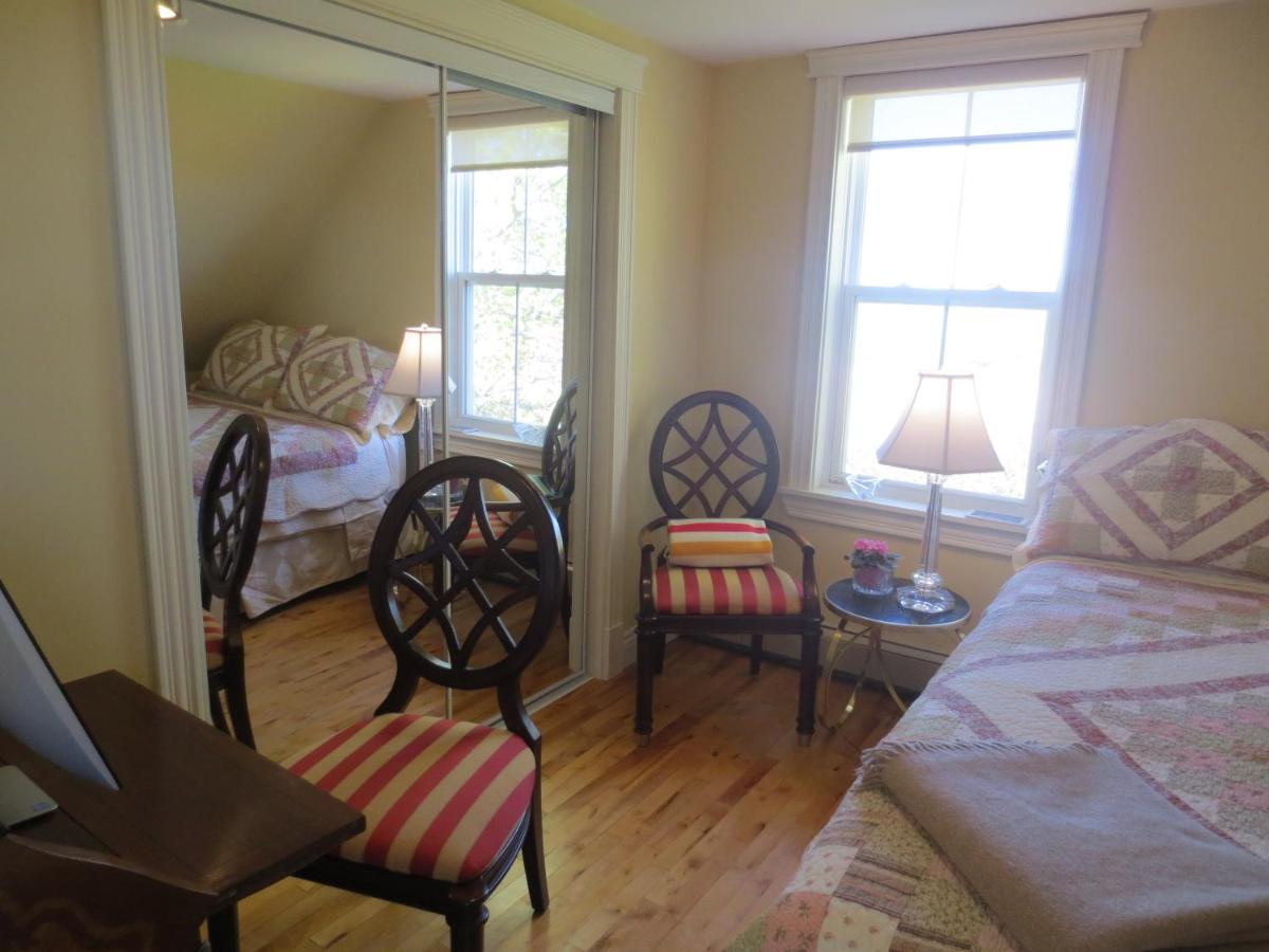 Sunbury Cove Winery - Housity