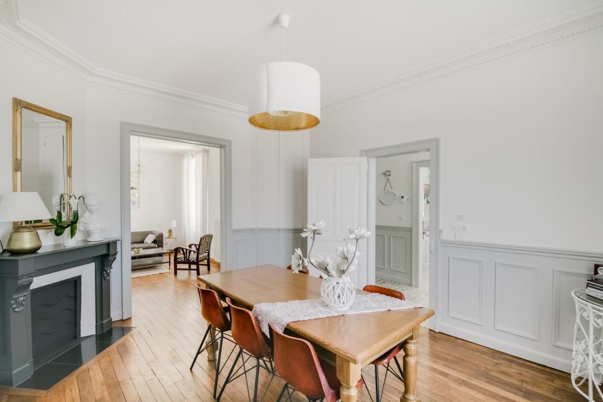 Maison Qui s'y frotte s'y pique - Housity