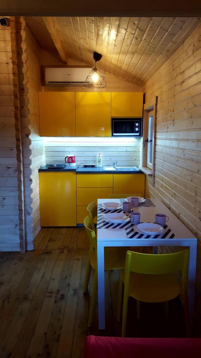 Domki Sosnowa Polana - Housity