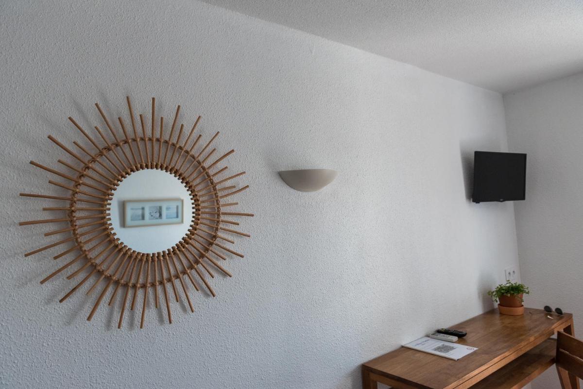 Hotel Le Bleu Marine - Housity
