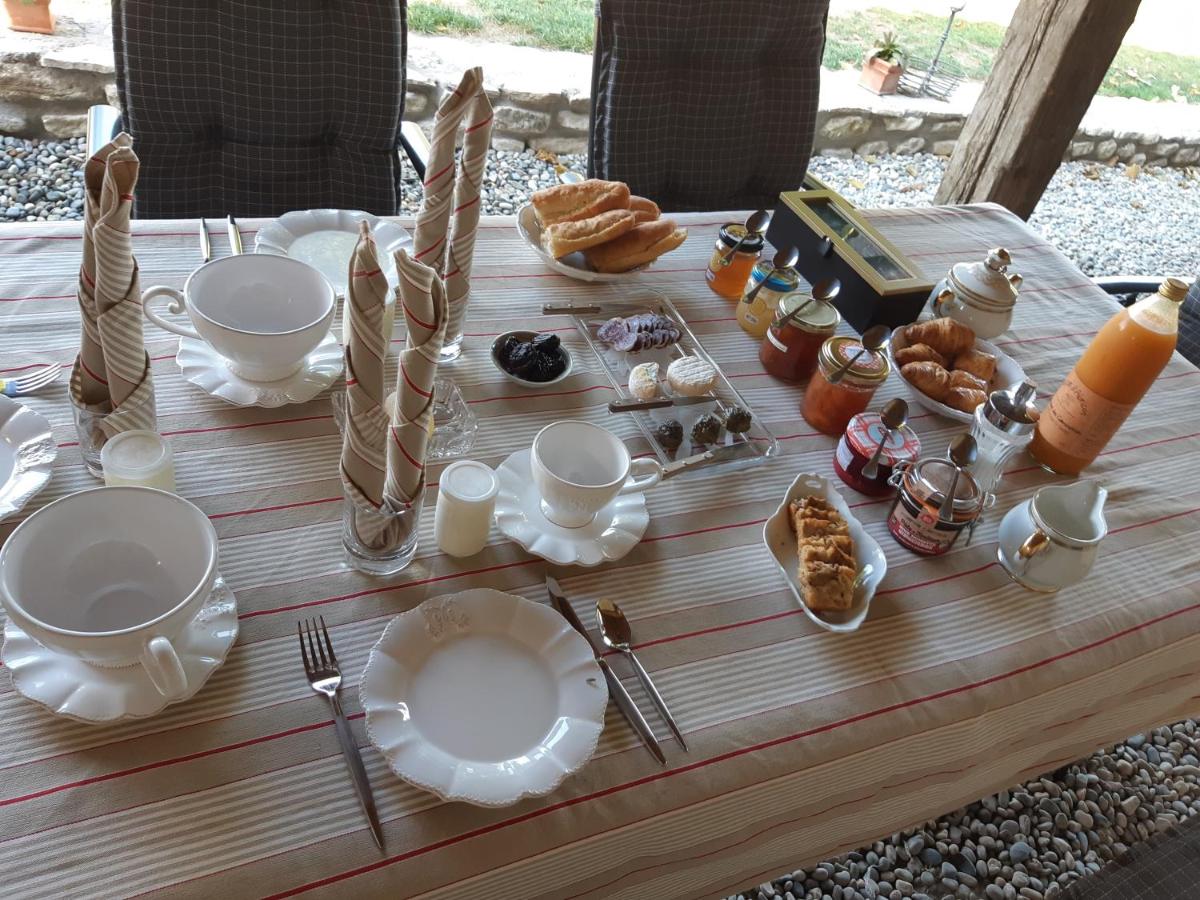 Chez Elles - Housity