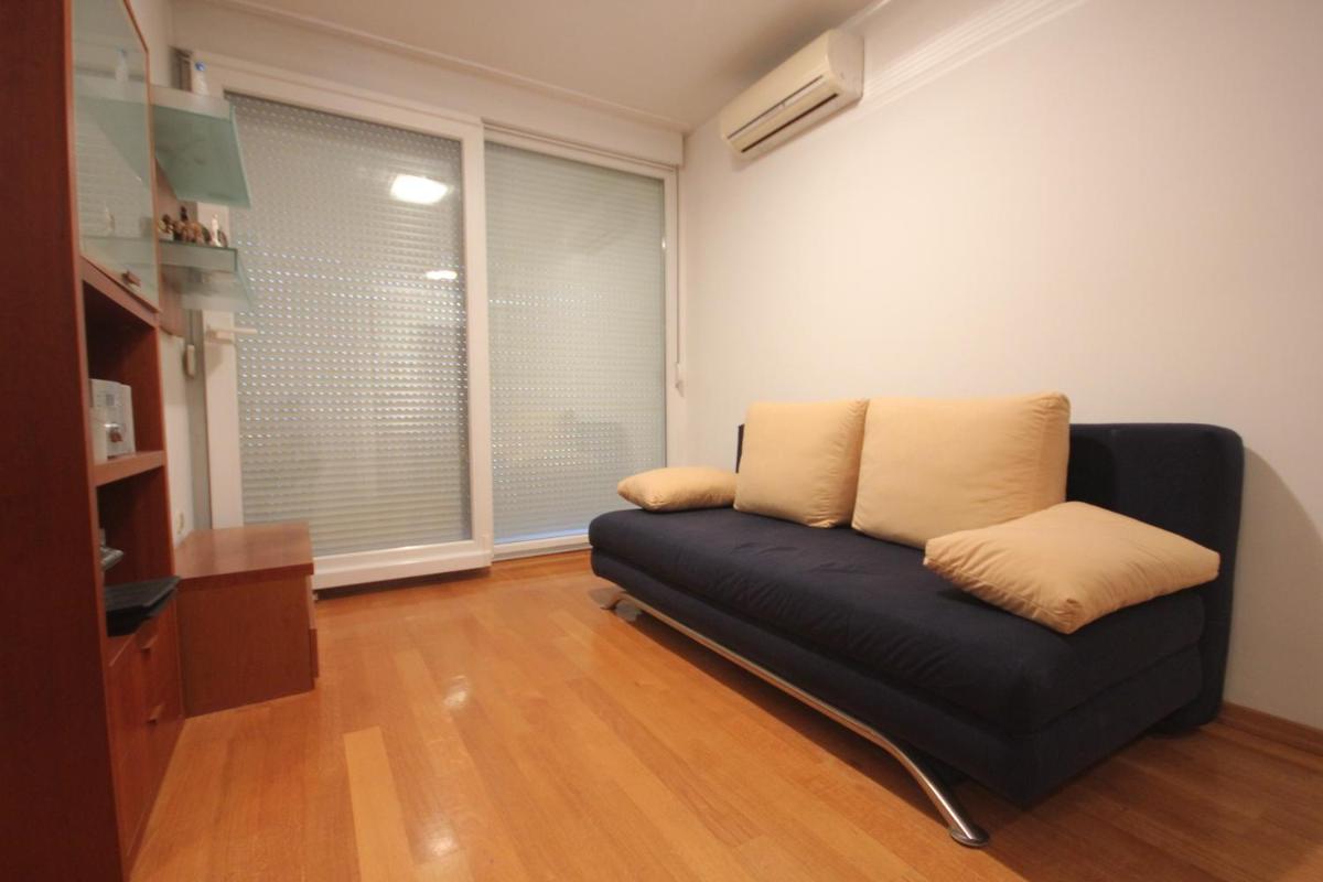 Apartment Karlo near the most beautiful beach Žnjan - Housity