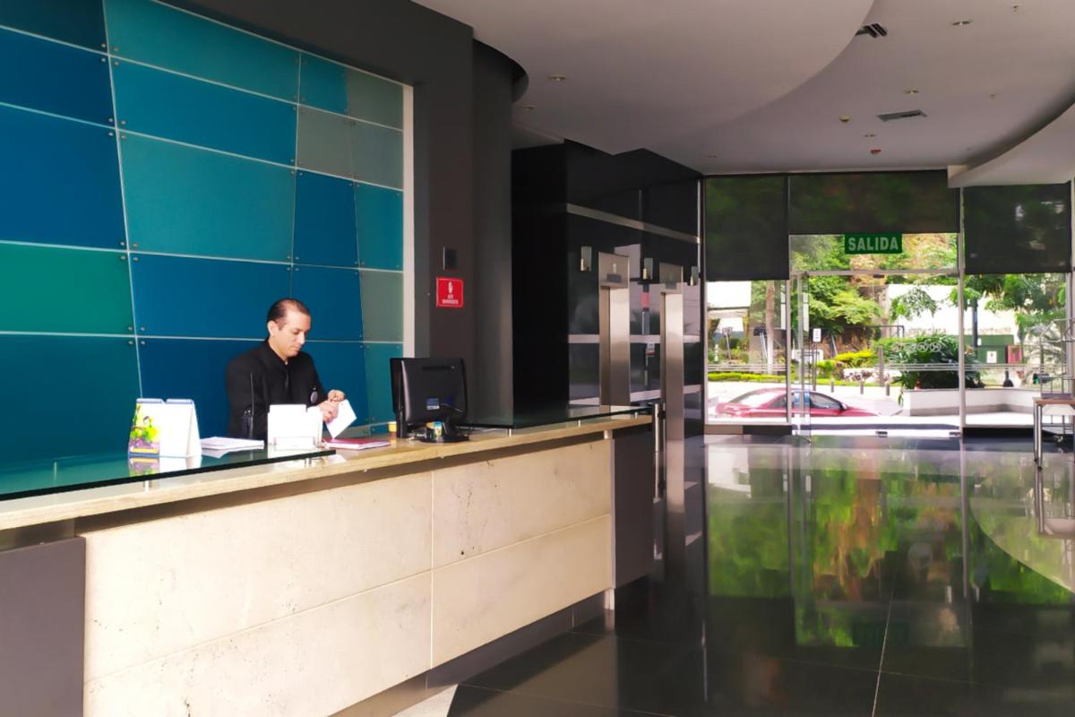 Puerto Santa Ana, Suite con vista al Rio - Housity