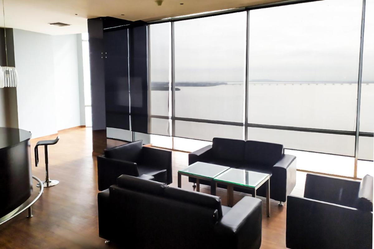 Puerto Santa Ana, Suite con vista al Rio - Housity