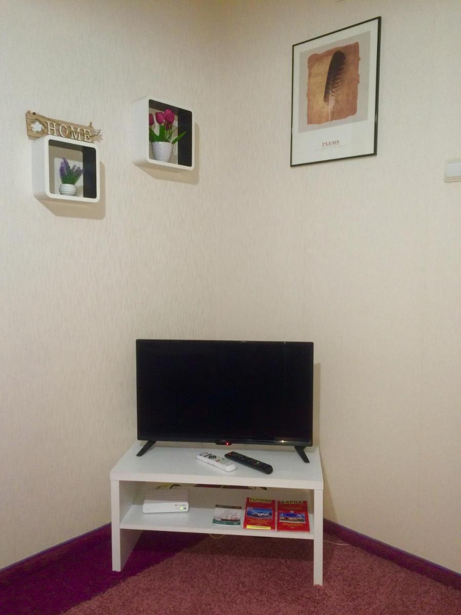 Varna Top Center 3-bedroom Apartment - Housity