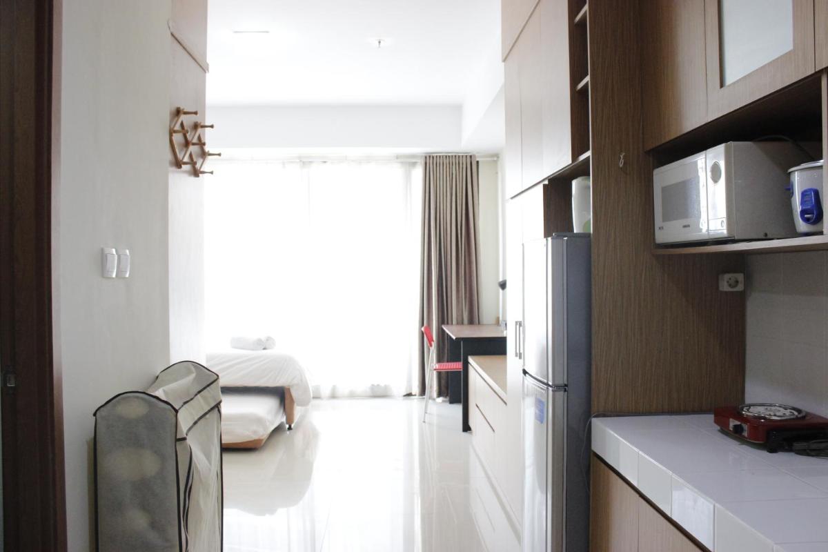 Comfortable Studio at Beverly Dago Apartment near ITB By Travelio - Hizvo