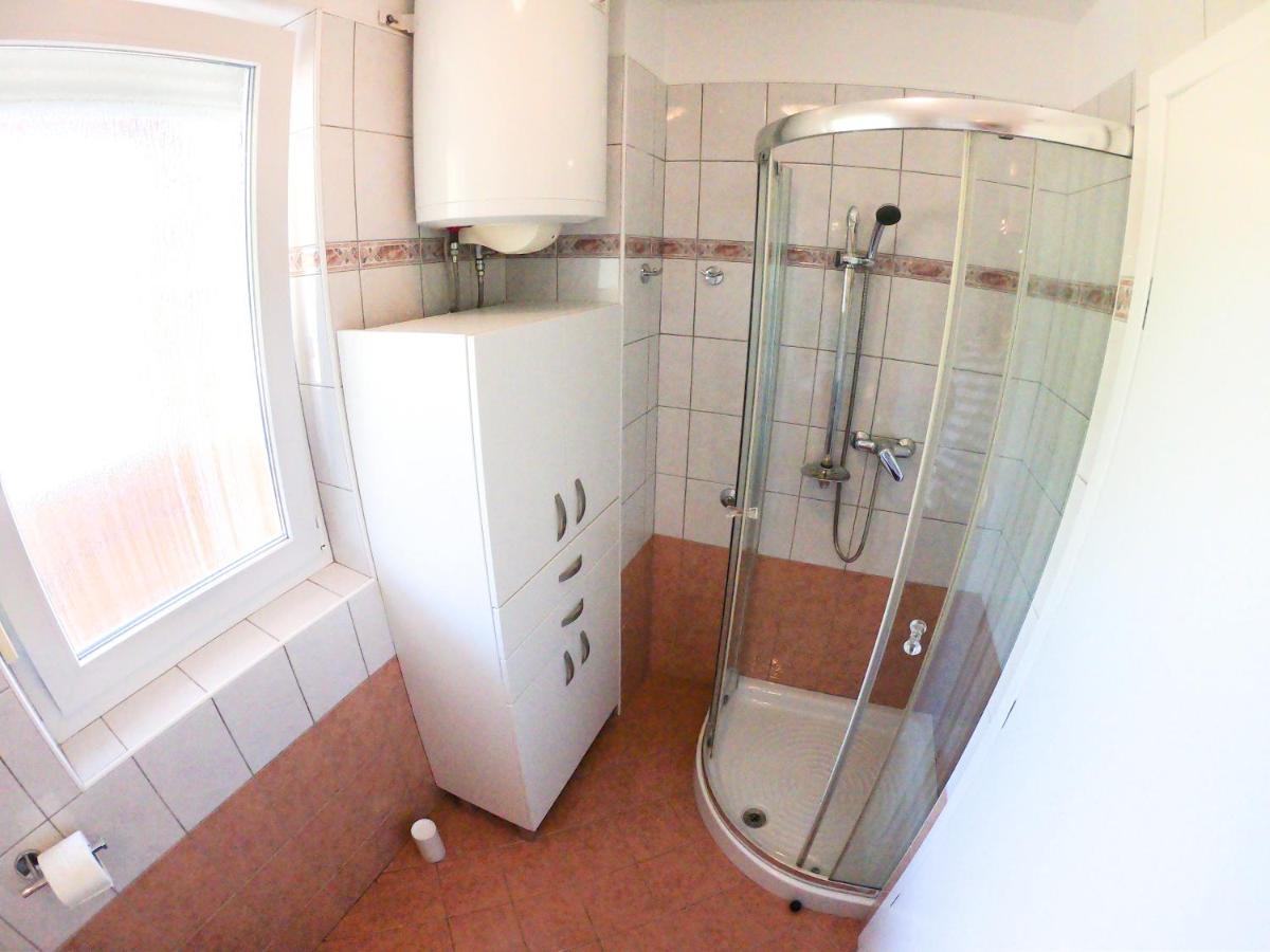 Apartment and Room Borka & Marko - Housity