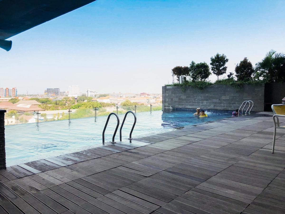 Relaxing Studio Apartment at Tamansari Papilio By Travelio - Hizvo